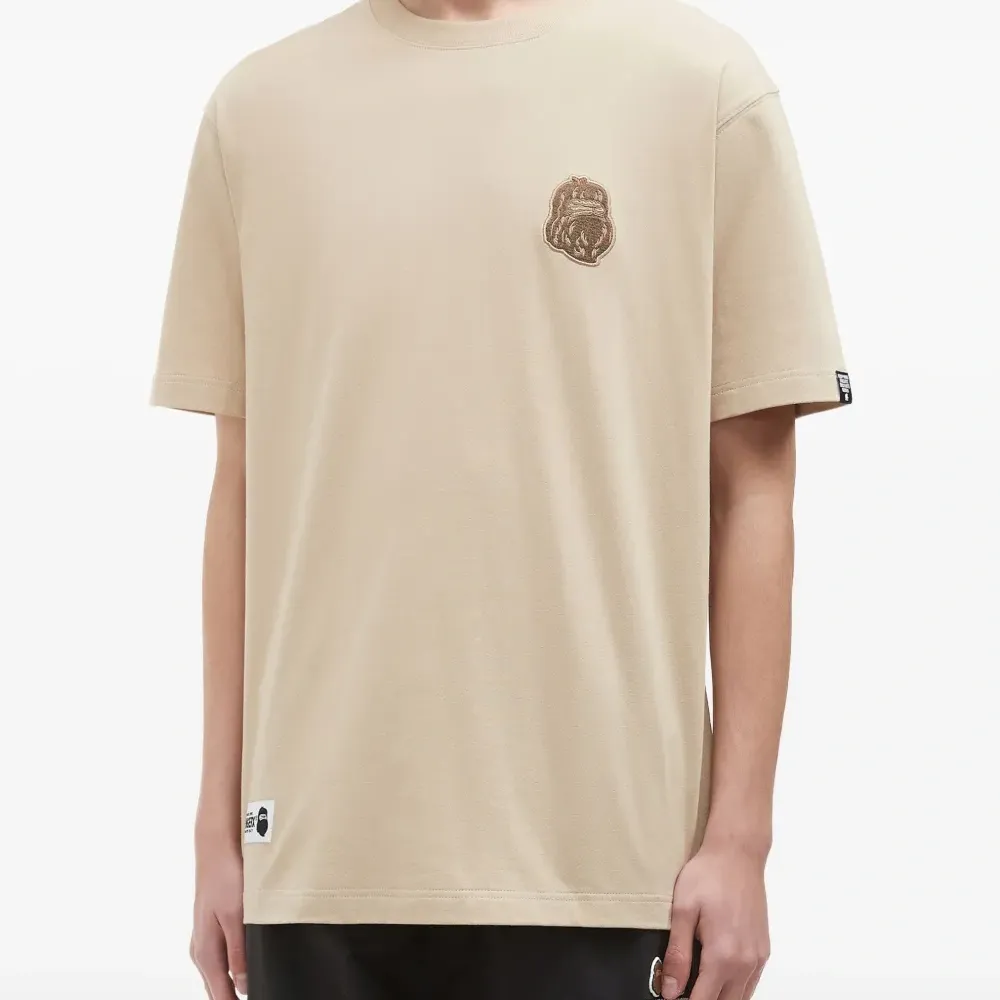 футболка с нашивкой