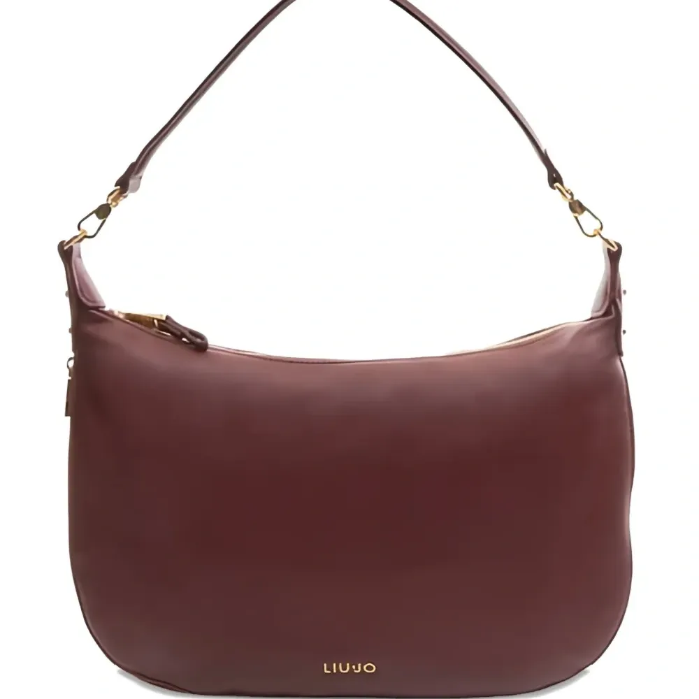 Сумка на плечо среднего размера