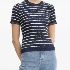 Полосатый топ с оборками на рукавах