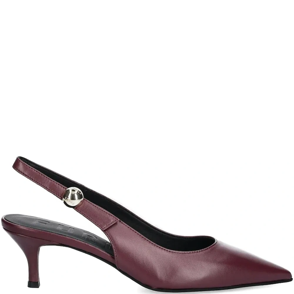 Туфли с заостренным носком и ремешком на пятке