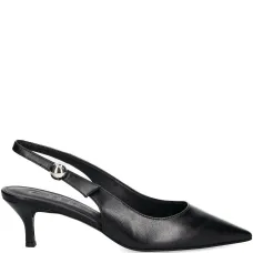 Туфли с заостренным носком и ремешком на пятке