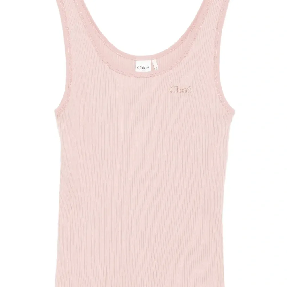 Топ с вышитым логотипом