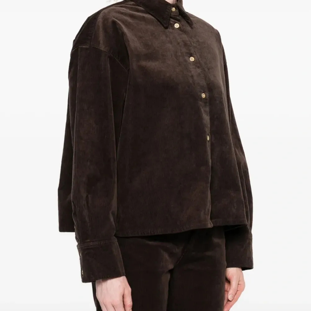 Вельветовая рубашка на пуговицах Вельветовая рубашка на пуговицах