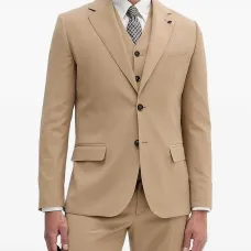 Костюмный жилет на пуговицах