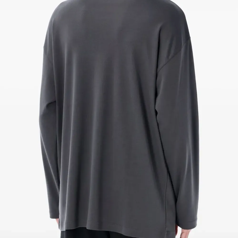 Футболка с высоким воротником и длинными рукавами Футболка с высоким воротником и длинными рукавами