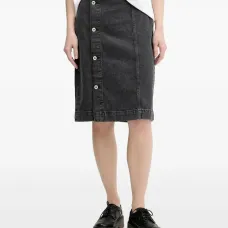 Джинсовая юбка на пуговицах