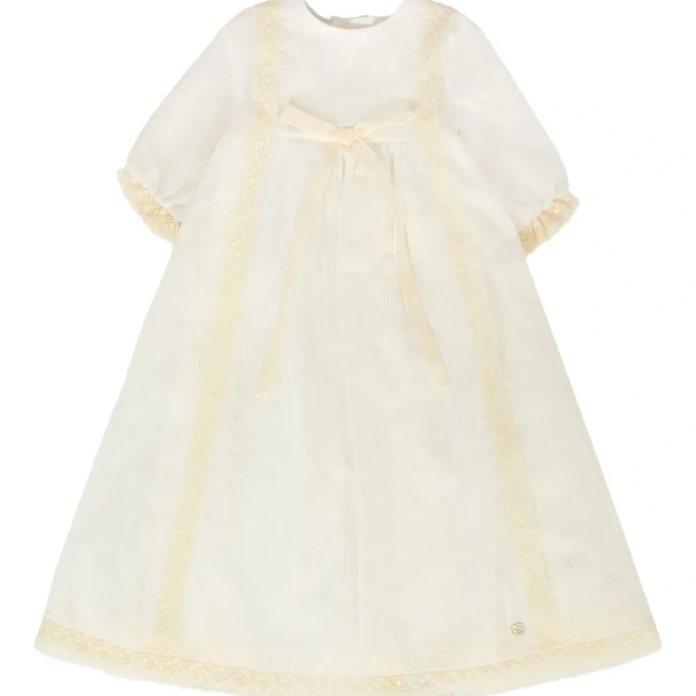 Платье с кружевом