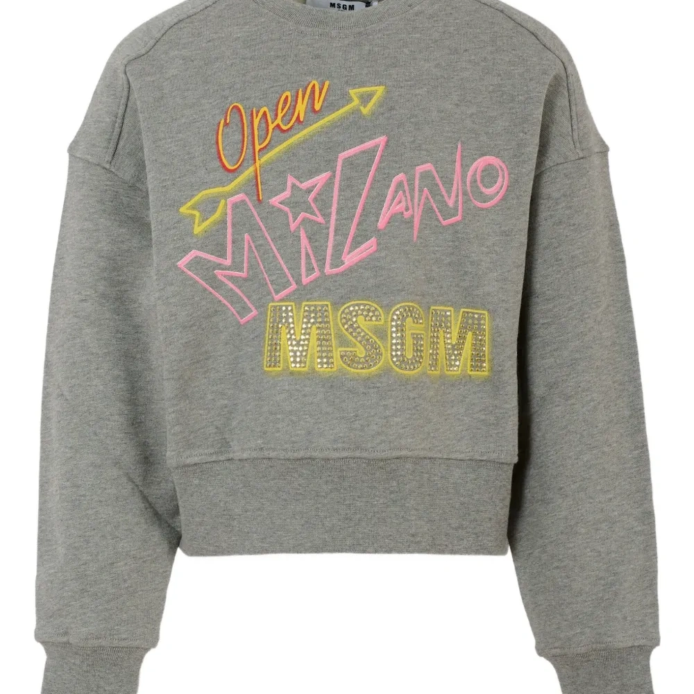 Толстовка с вышитым логотипом