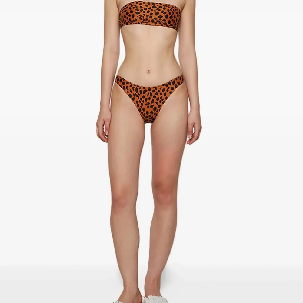 Плавки-бикини с леопардовым принтом