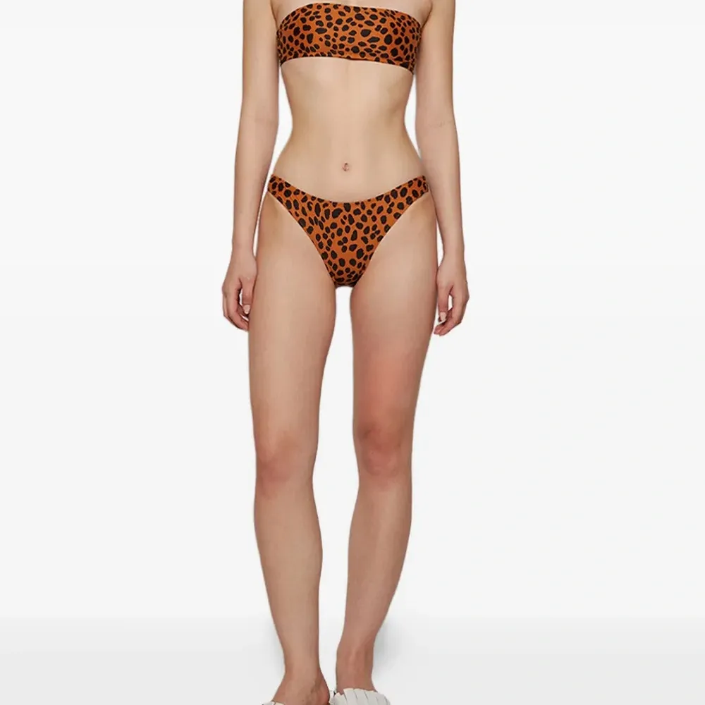 Топ без бретелек с анималистичным принтом