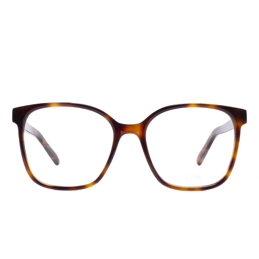 Квадратные очки в черепаховой оправе