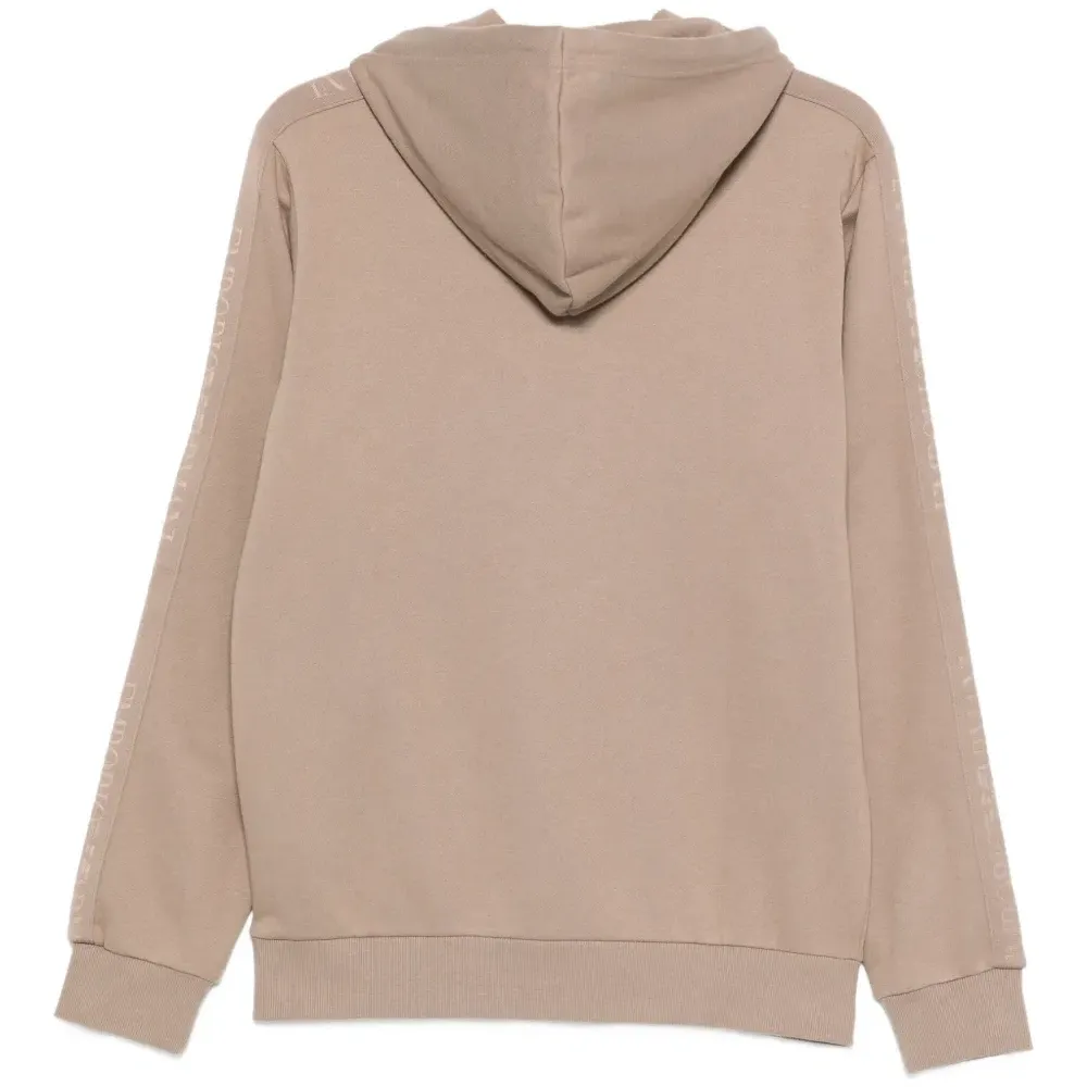 Худи с вышитым логотипом