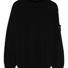 Шерстяной свитер с высоким воротником