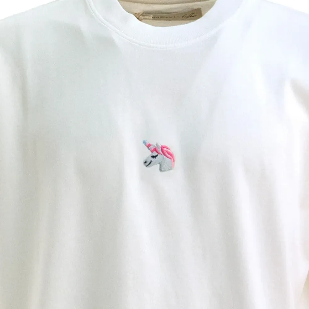 Футболка с вышивкой