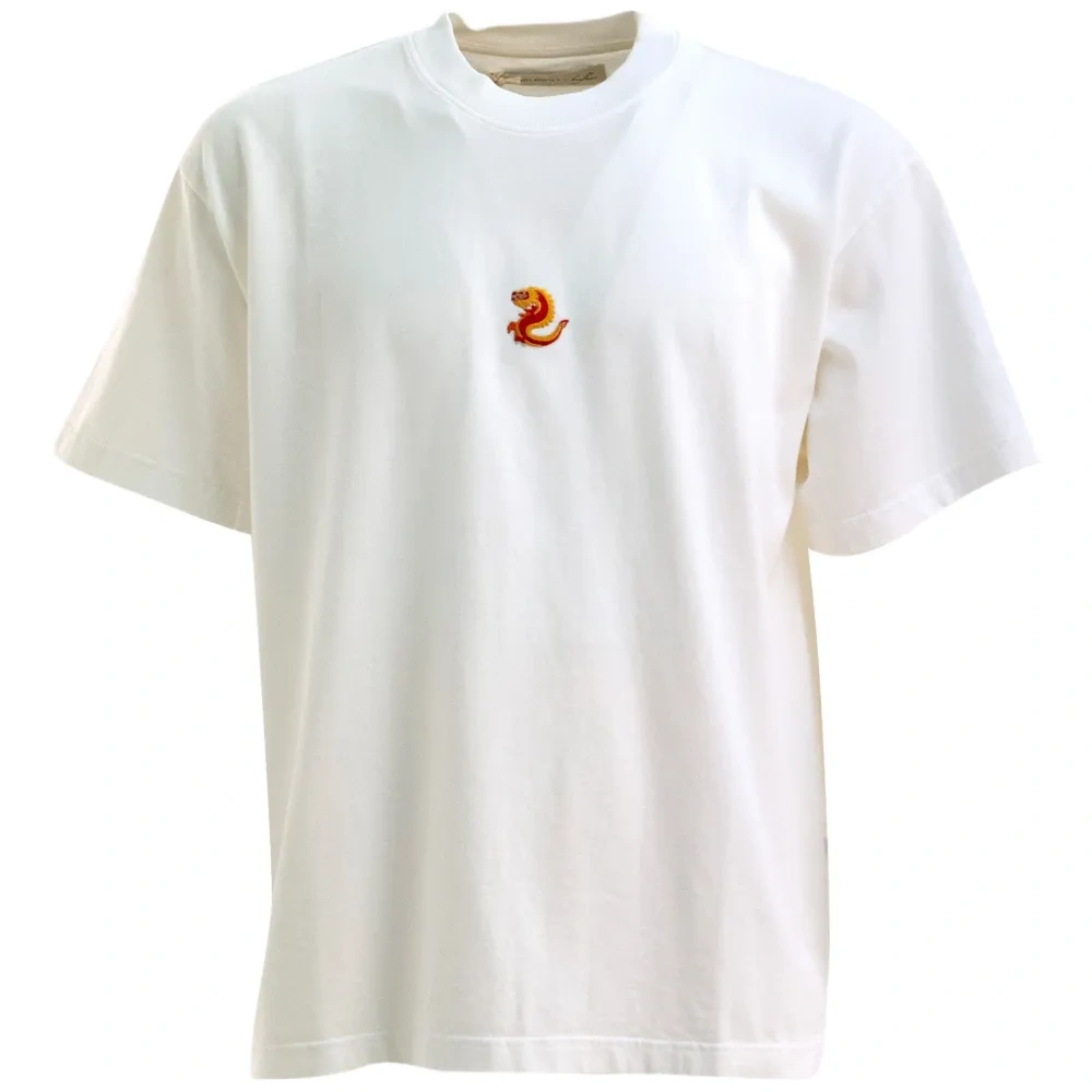 Футболка с вышивкой