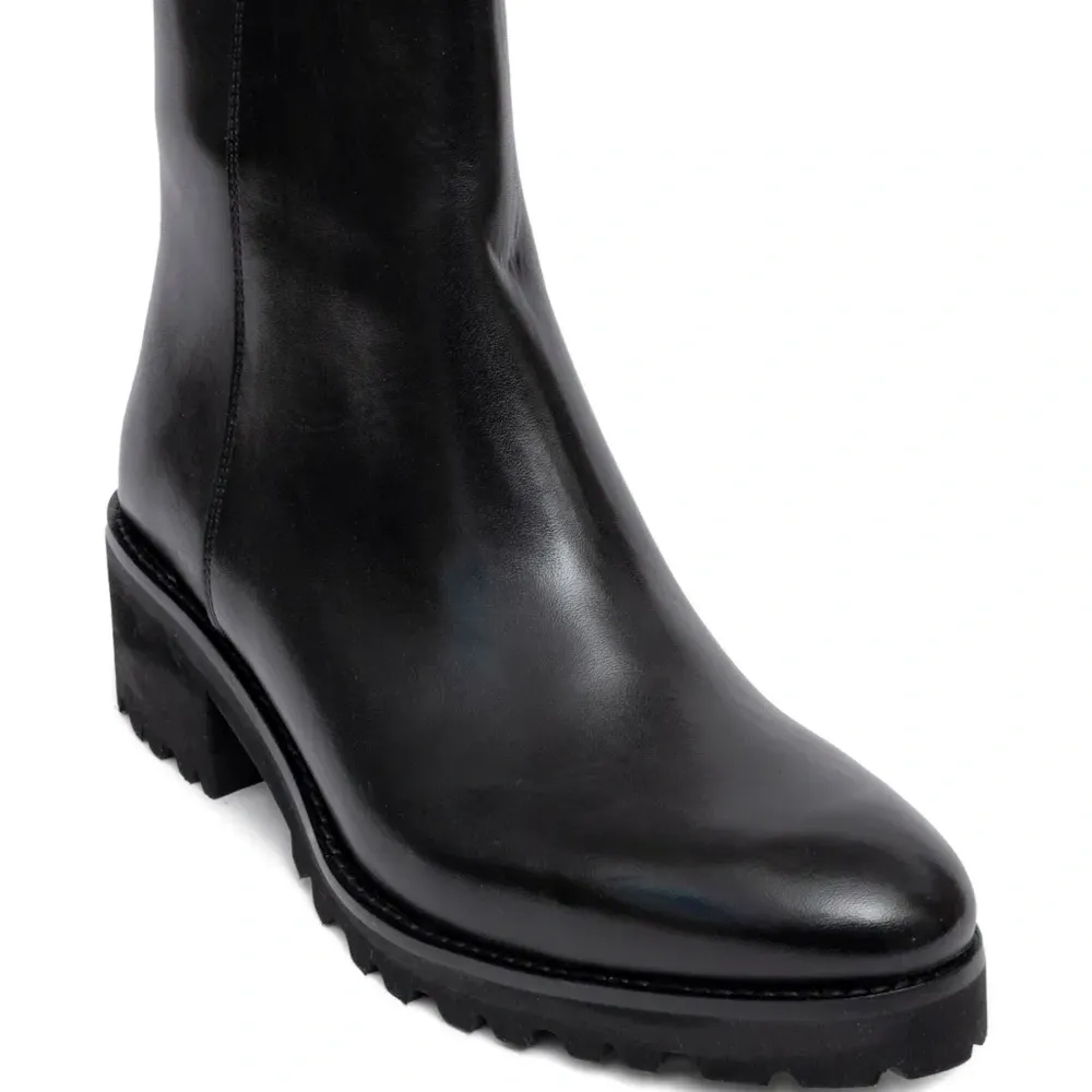 Ботинки на молнии