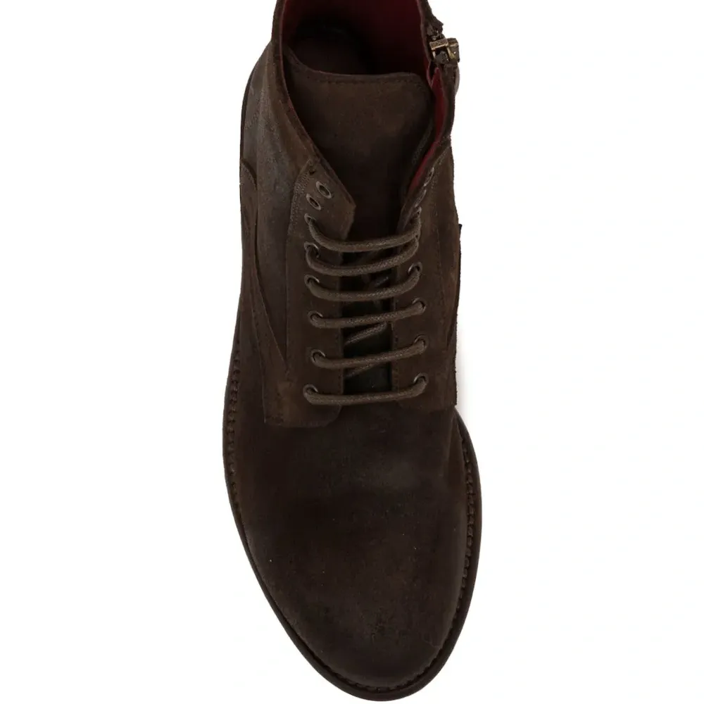 Ботинки на шнуровке