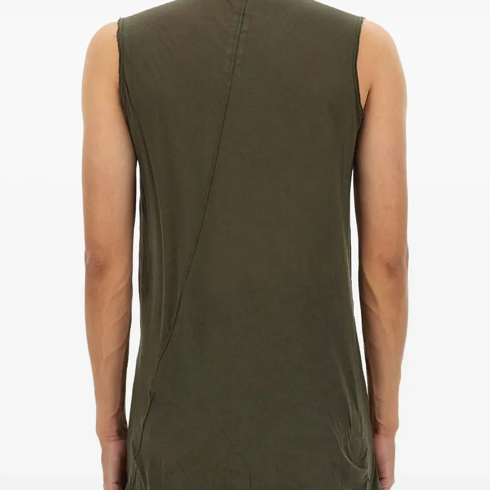 Топ без рукавов