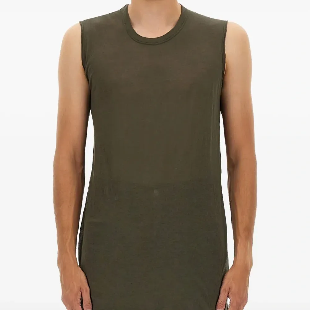 Топ без рукавов