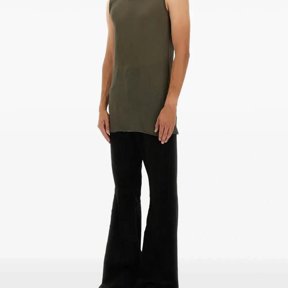 Топ без рукавов