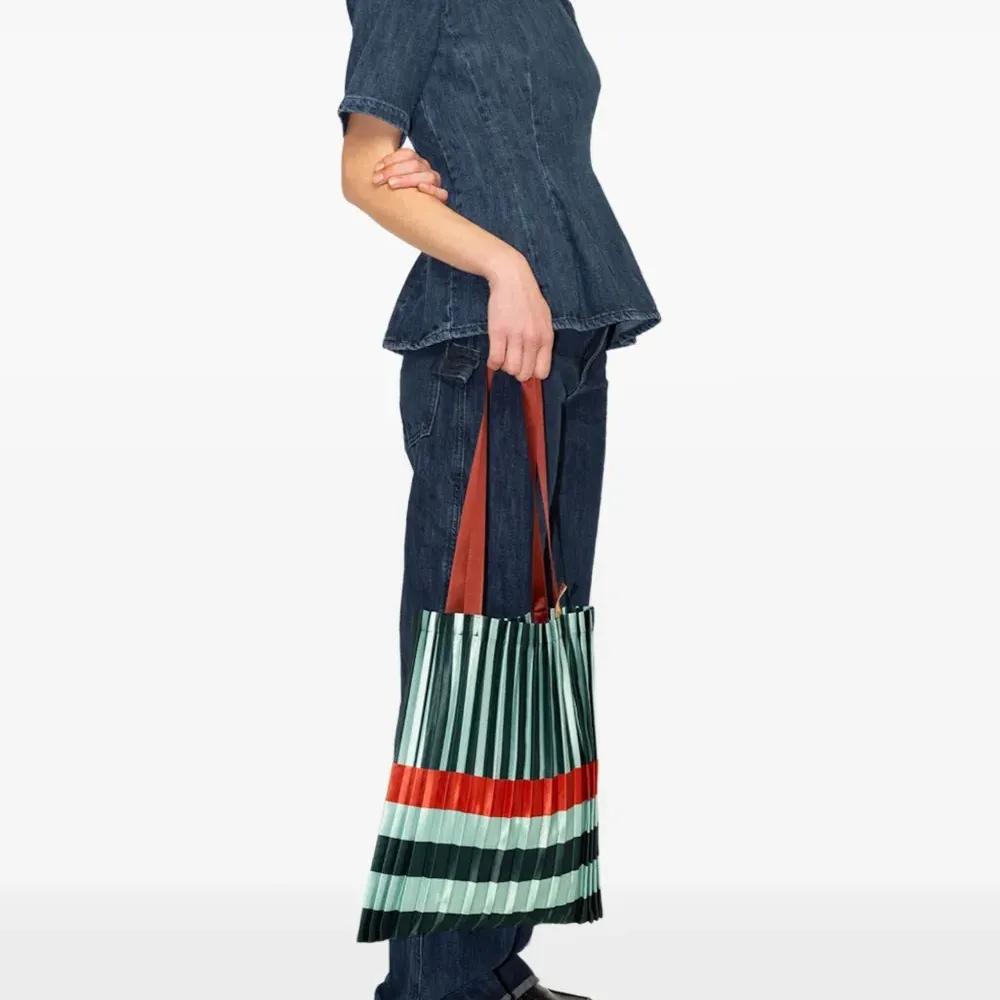 Плиссированная сумка-тоут Smeralda в полоску