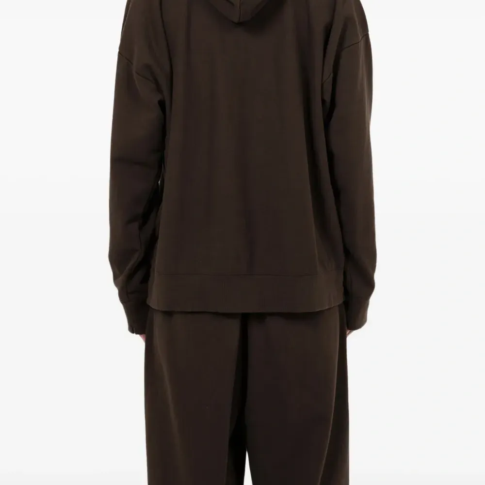 Толстовка с капюшоном и карманом