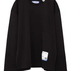 Футболка с длинными рукавами и карманом Футболка с длинными рукавами и карманом