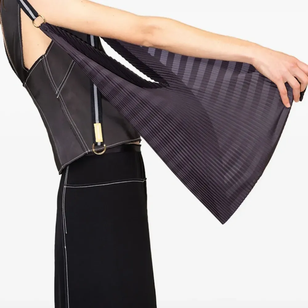 Плиссированная сумка-тоут Claudia в полоску