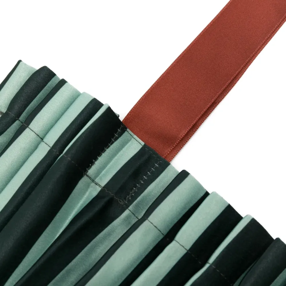 Плиссированная сумка-тоут в полоску