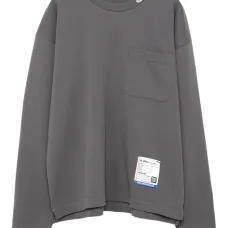 Футболка с длинными рукавами и карманом