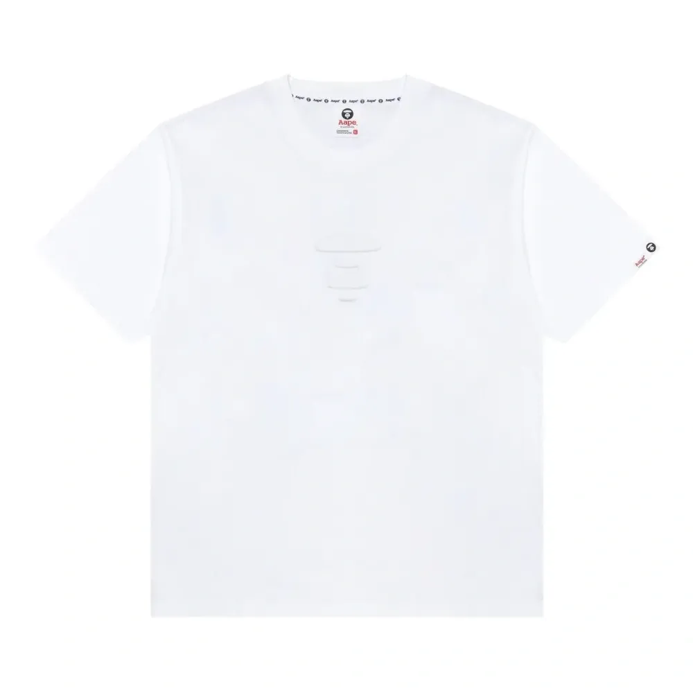 Футболка с тисненым логотипом Футболка с тисненым логотипом