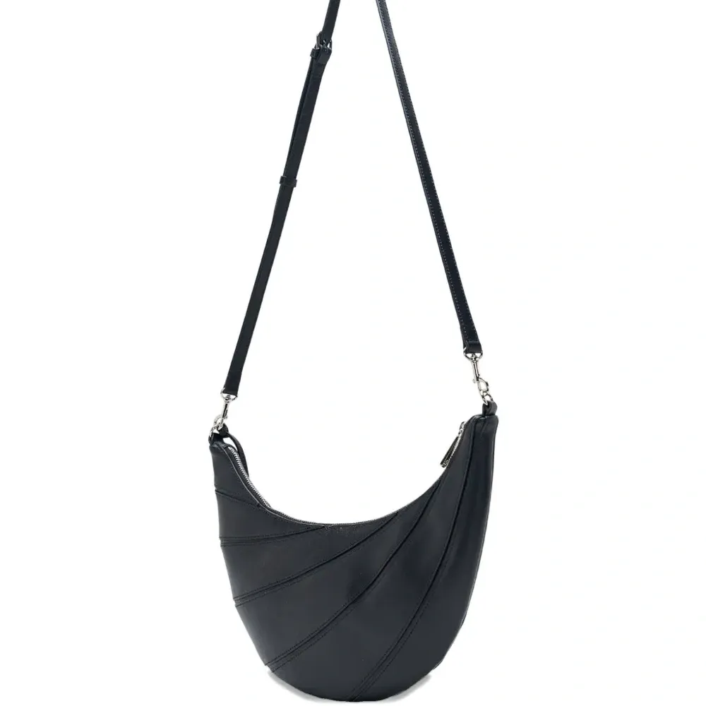 Плиссированная полулунная сумка на плечо