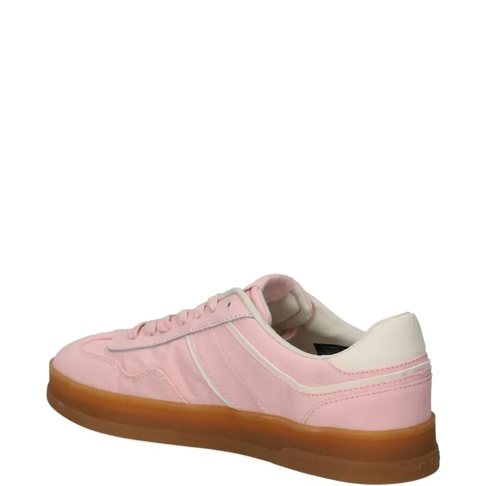 Кроссовки со вставками