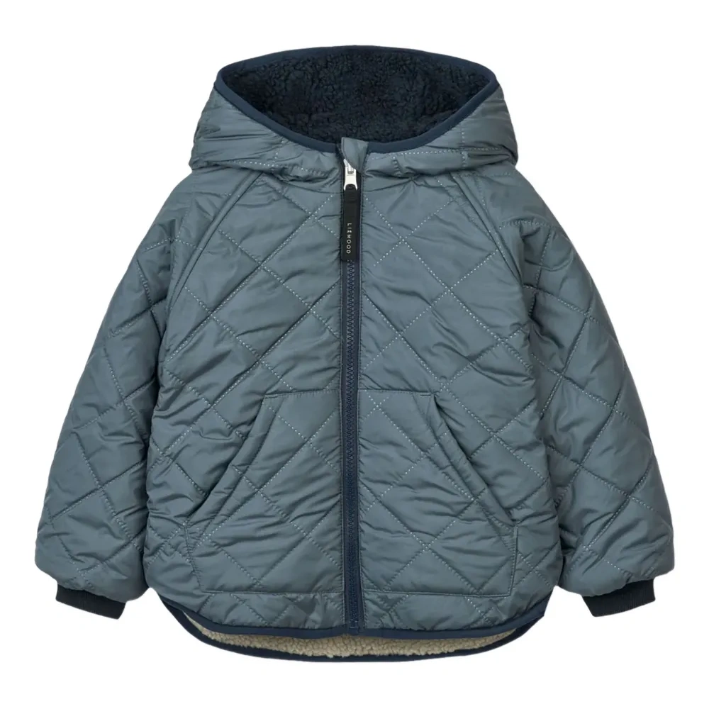 Стеганая куртка с капюшоном