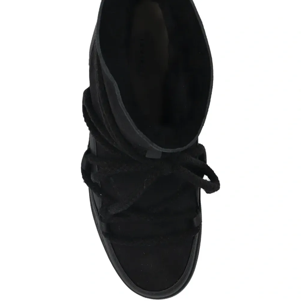 Зимние ботинки со шнурками