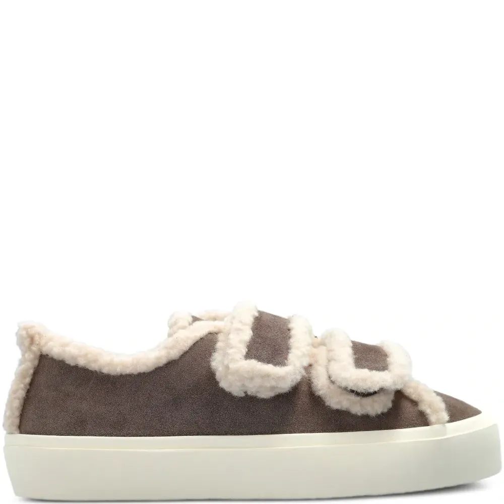 Кроссовки на липучках с отделкой из овчины