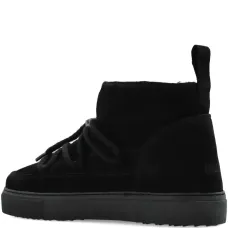 Ботинки на шнуровке