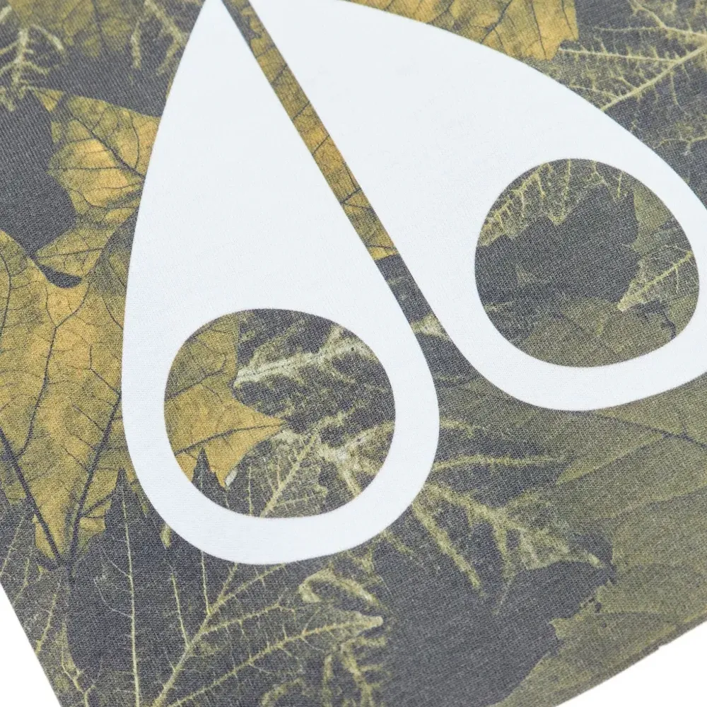 Футболка с логотипом