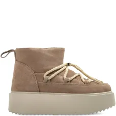 Ботинки на шнуровке