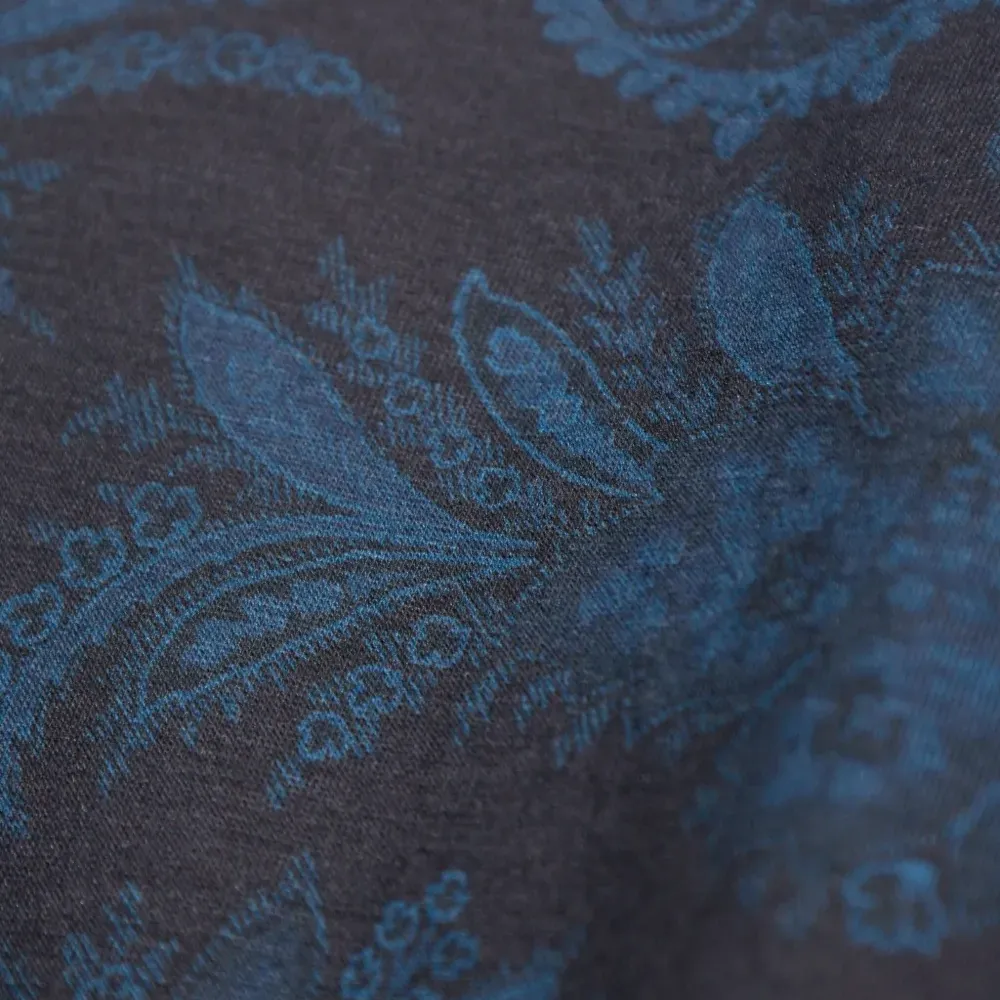 Футболка с принтом пейсли