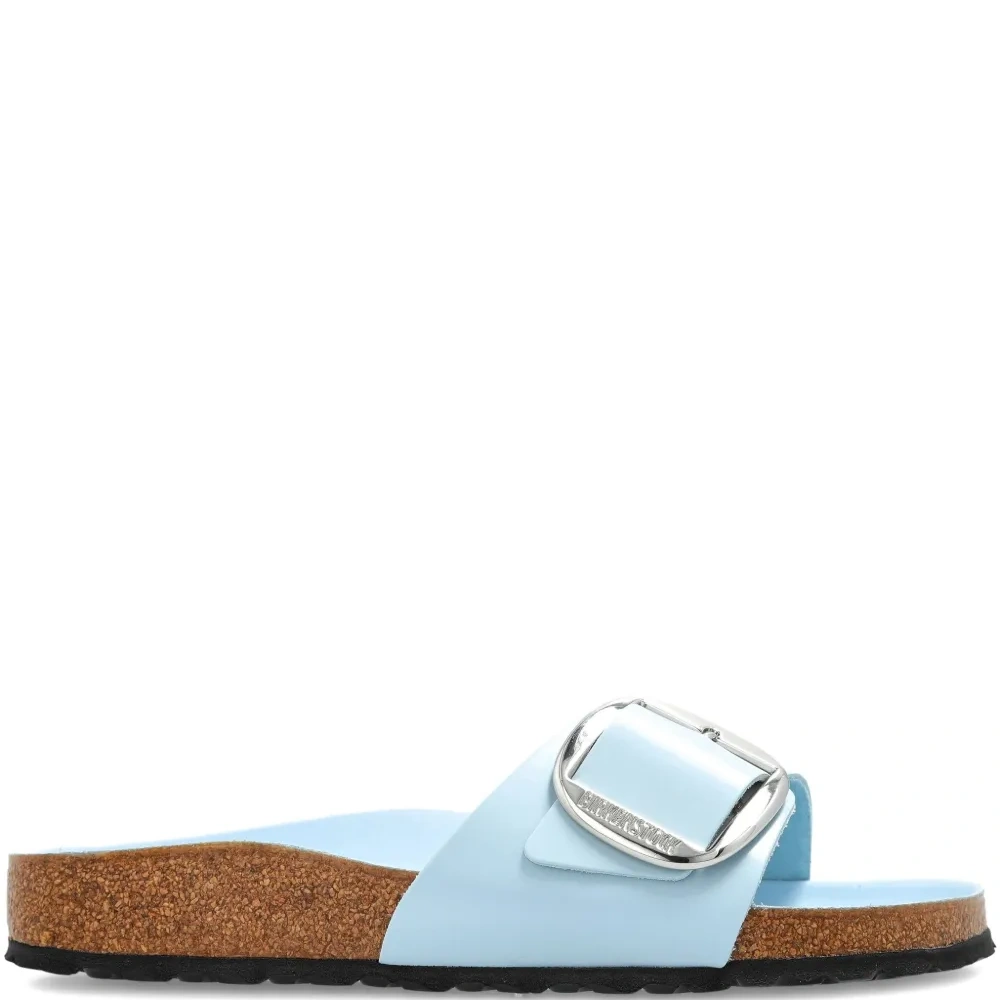 Лакированные сандалии