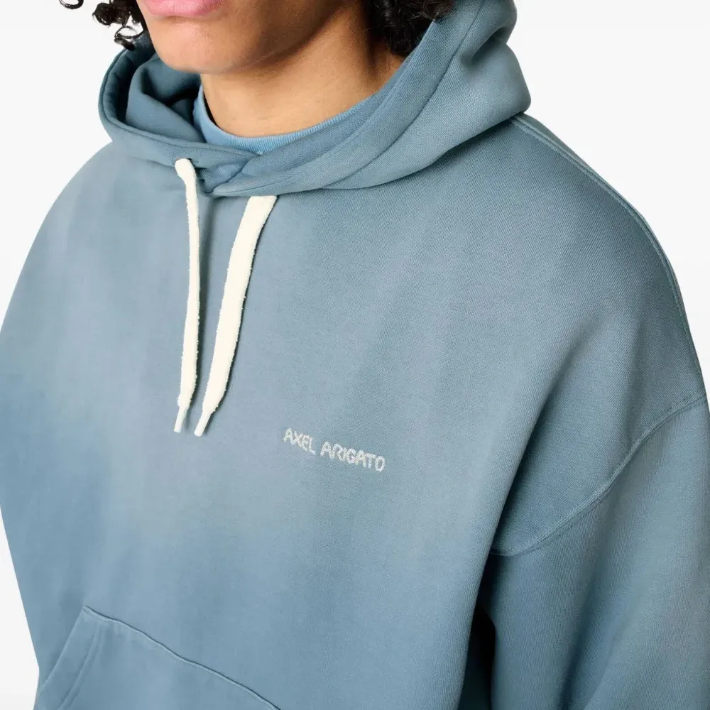 Худи с вышитым логотипом Худи с вышитым логотипом