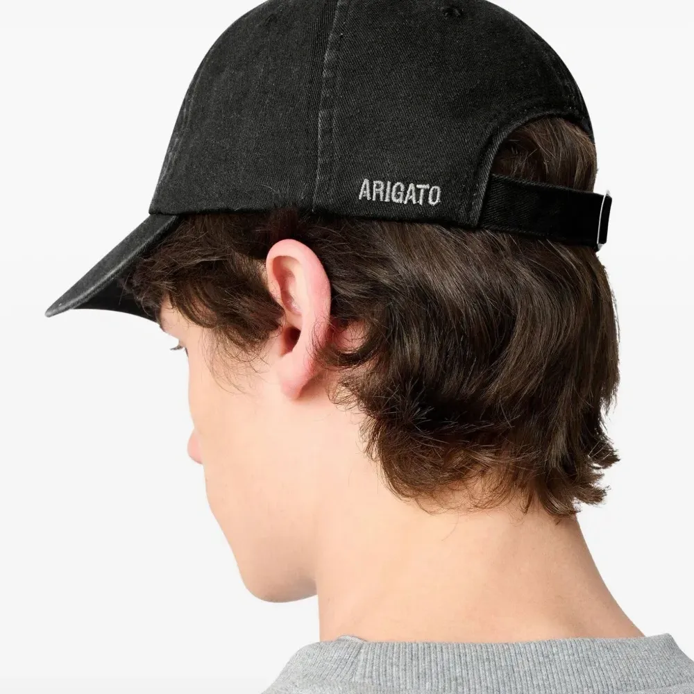 Бейсболка The Bee Bird с вышивкой