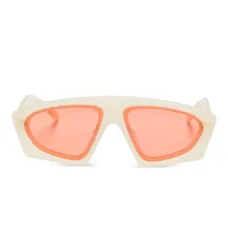 Солнцезащитные очки в геометричной оправе Солнцезащитные очки в геометричной оправе