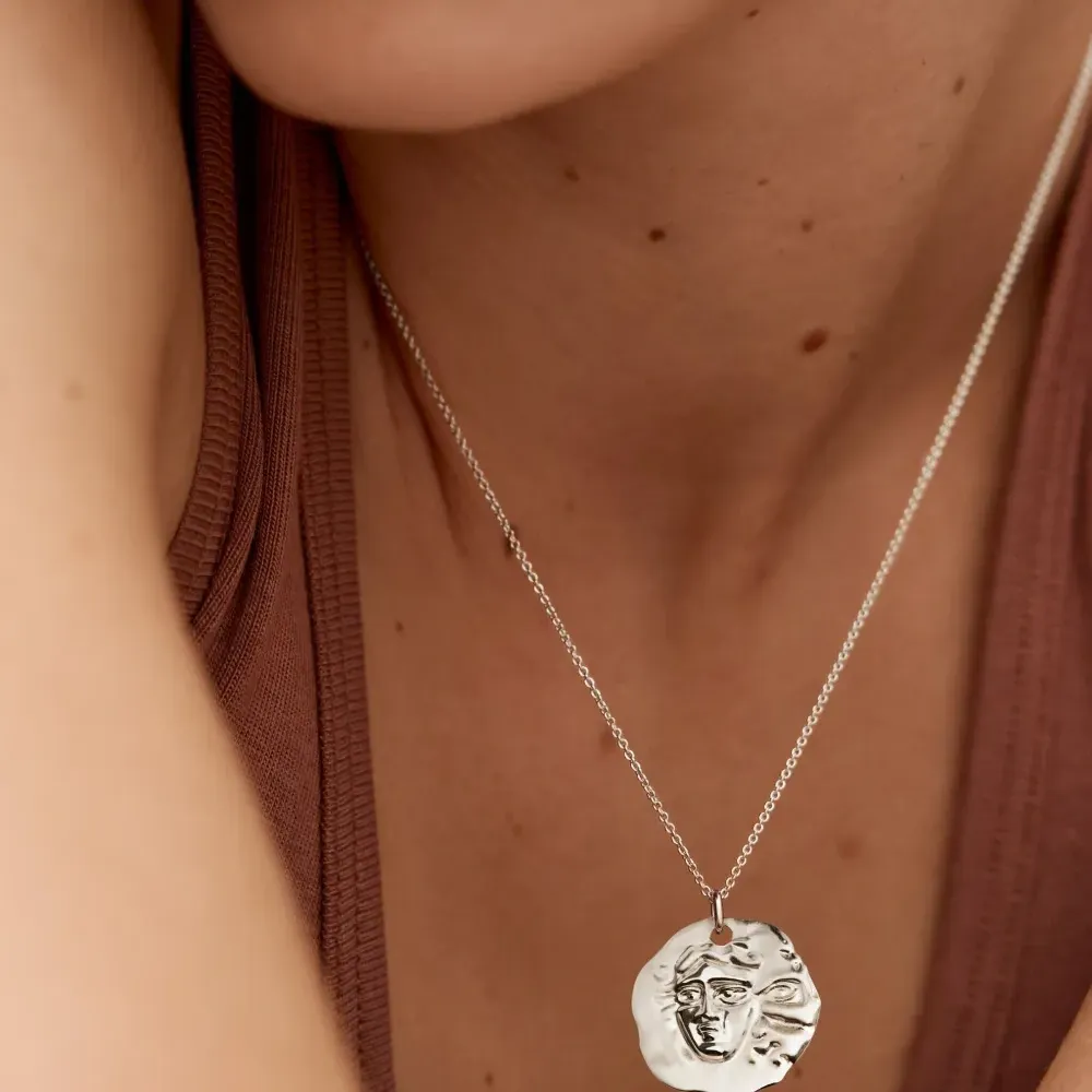 колье Gemini Zodiac с подвеской колье Gemini Zodiac с подвеской