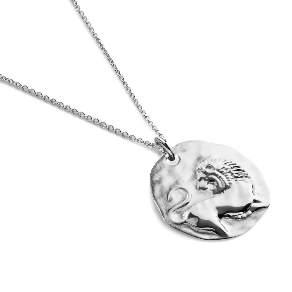 колье Leo Zodiac с подвеской колье Leo Zodiac с подвеской