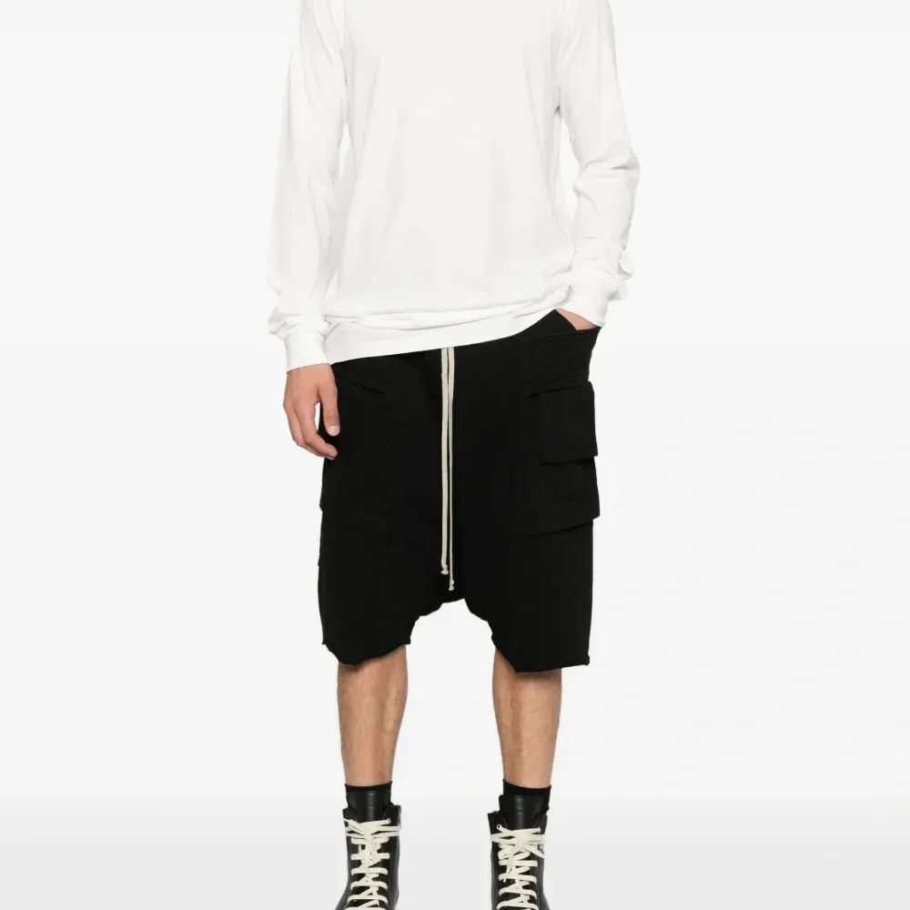 Футболка с длинными рукавами и завязками