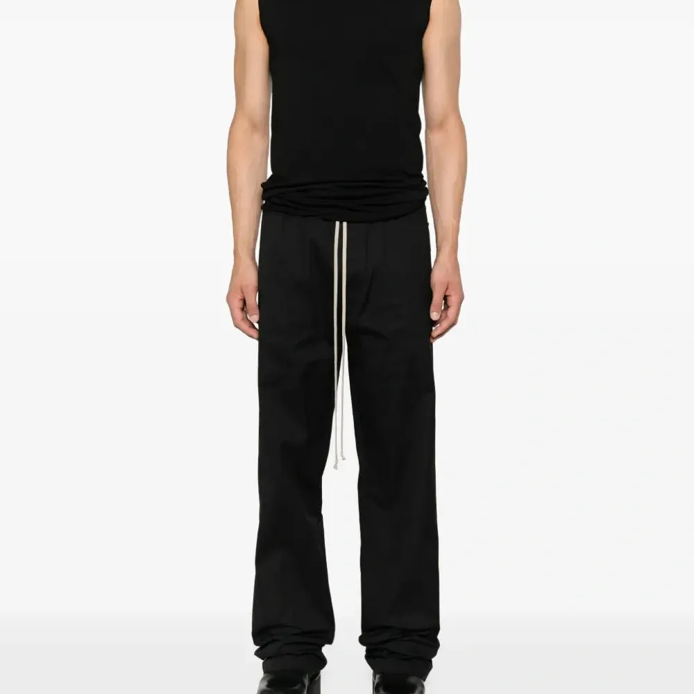 Топ без рукавов с круглым вырезом