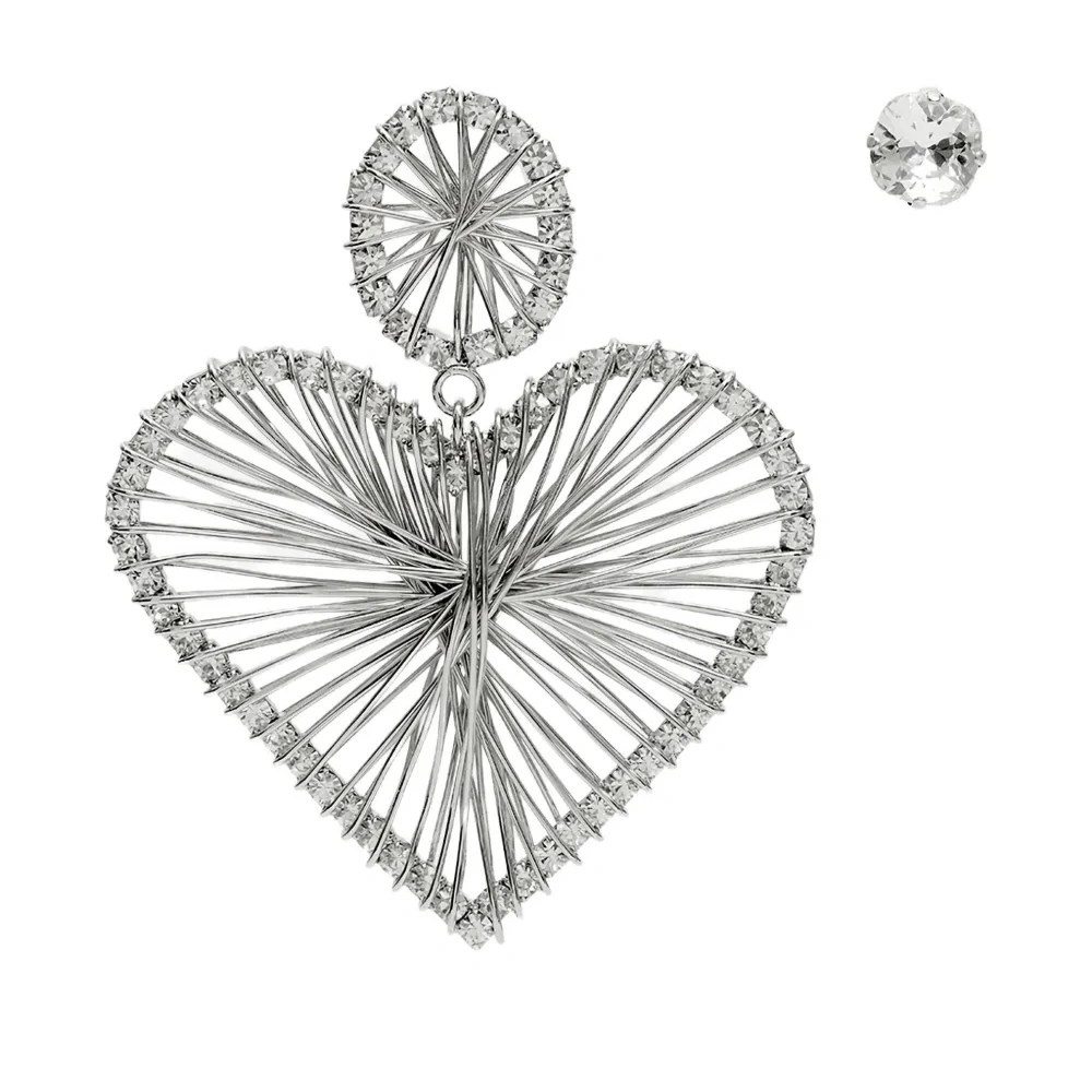 Серьги в форме сердца с кристаллами