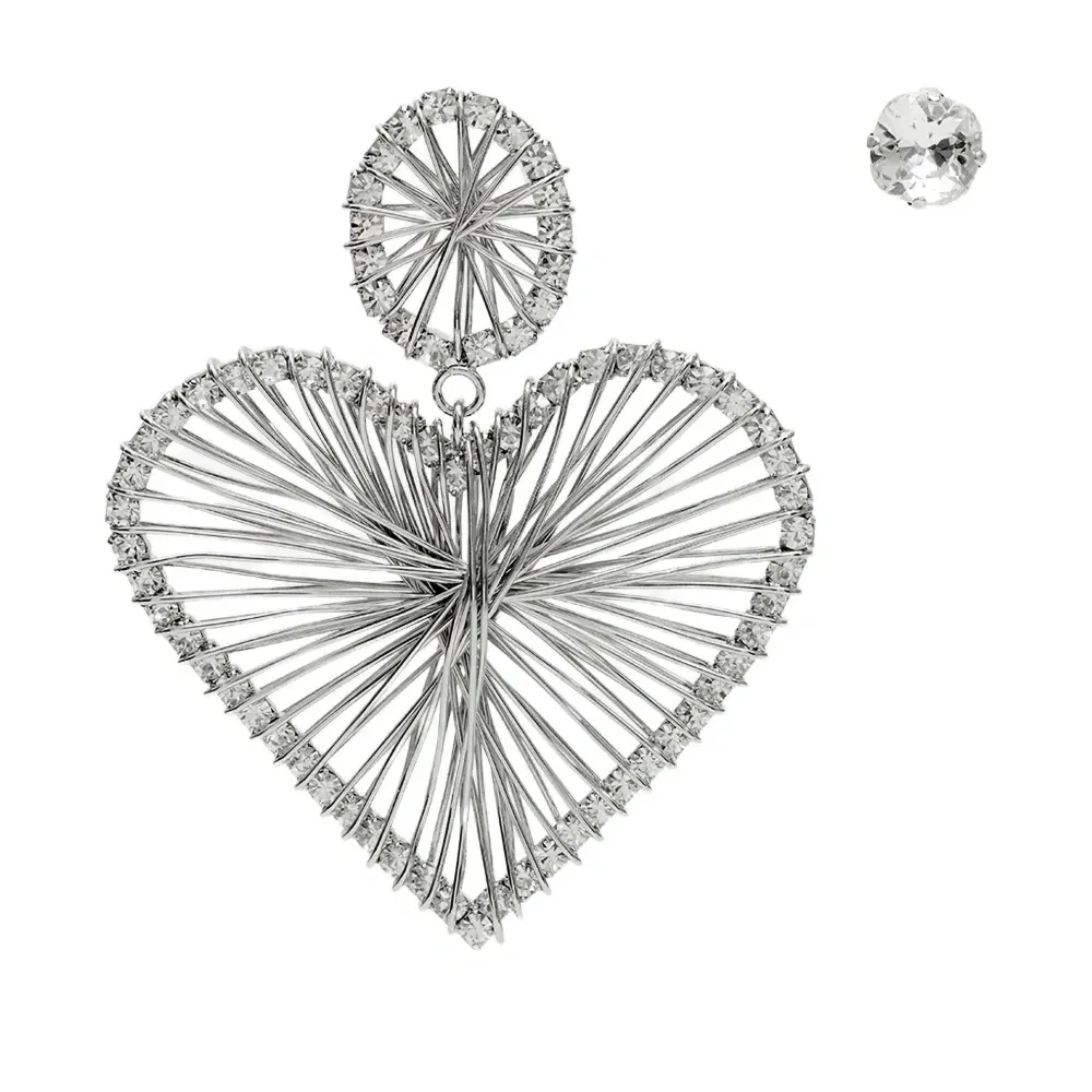 Серьги в форме сердца с кристаллами